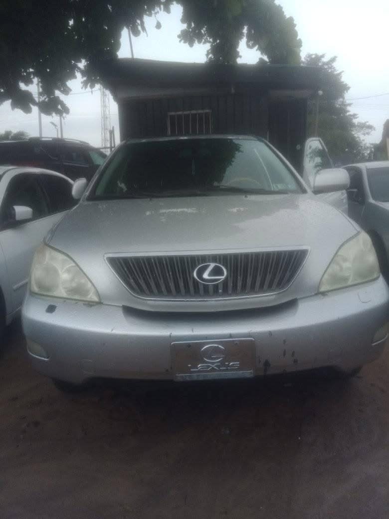 A picture of 2UNIT REG TOKS LEXUS RX350