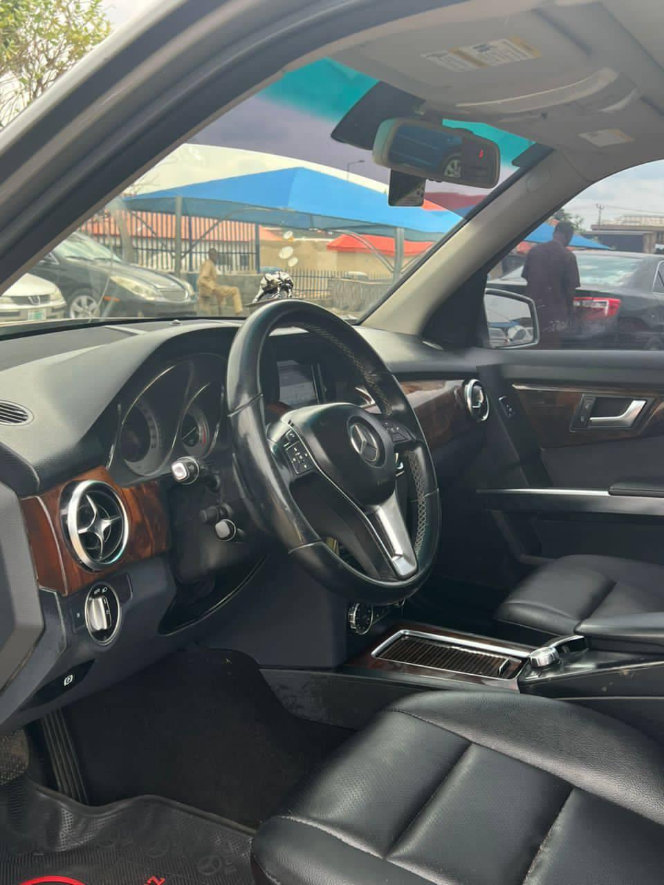 A picture of 2013 MERCEDES BENZ GLK 350 2013