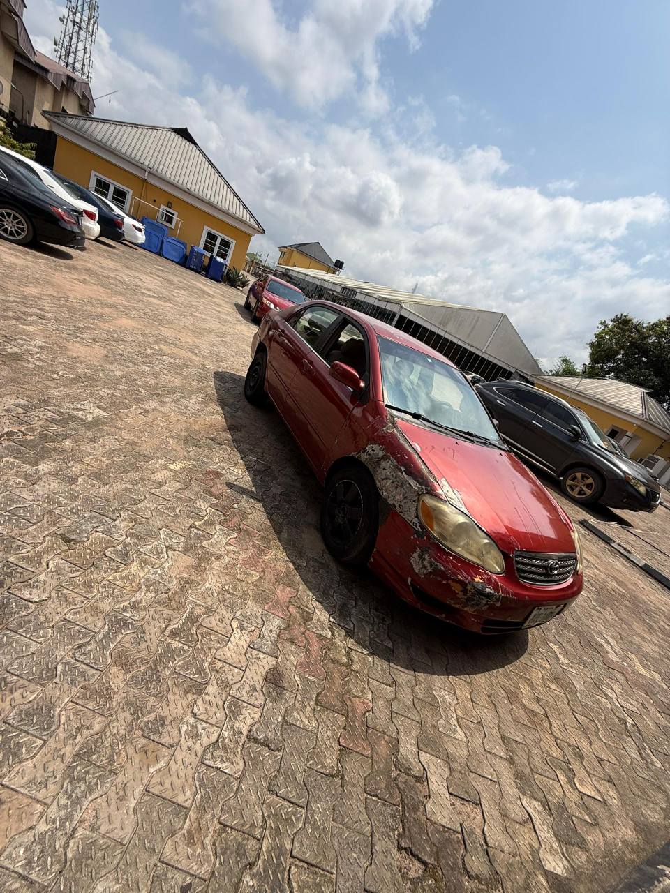 A picture of Sharp Toyota Corolla 04 with engine nd gearbox working perfectly