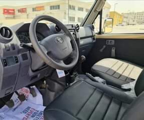 A picture of Land cruiser pickup