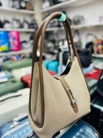 A picture of Classy bag for a classy lady
