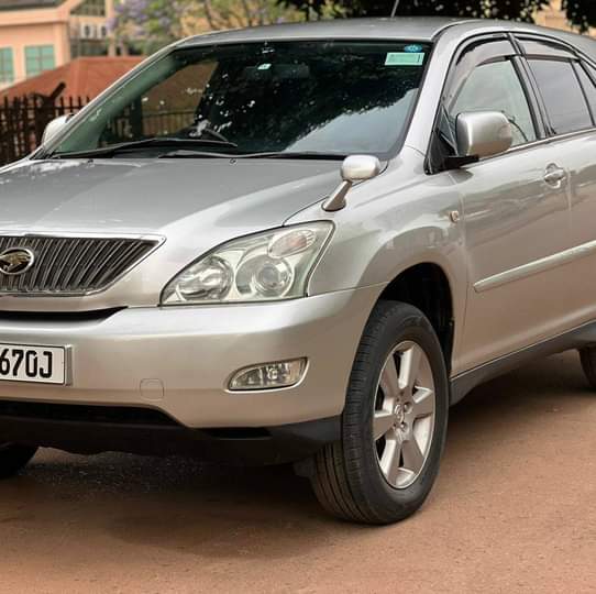 A picture of Toyota Harrier
