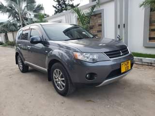 A picture of gari nzuri sana haina shida yeyote ile