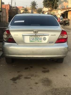 A picture of 2004 Toyota Camry