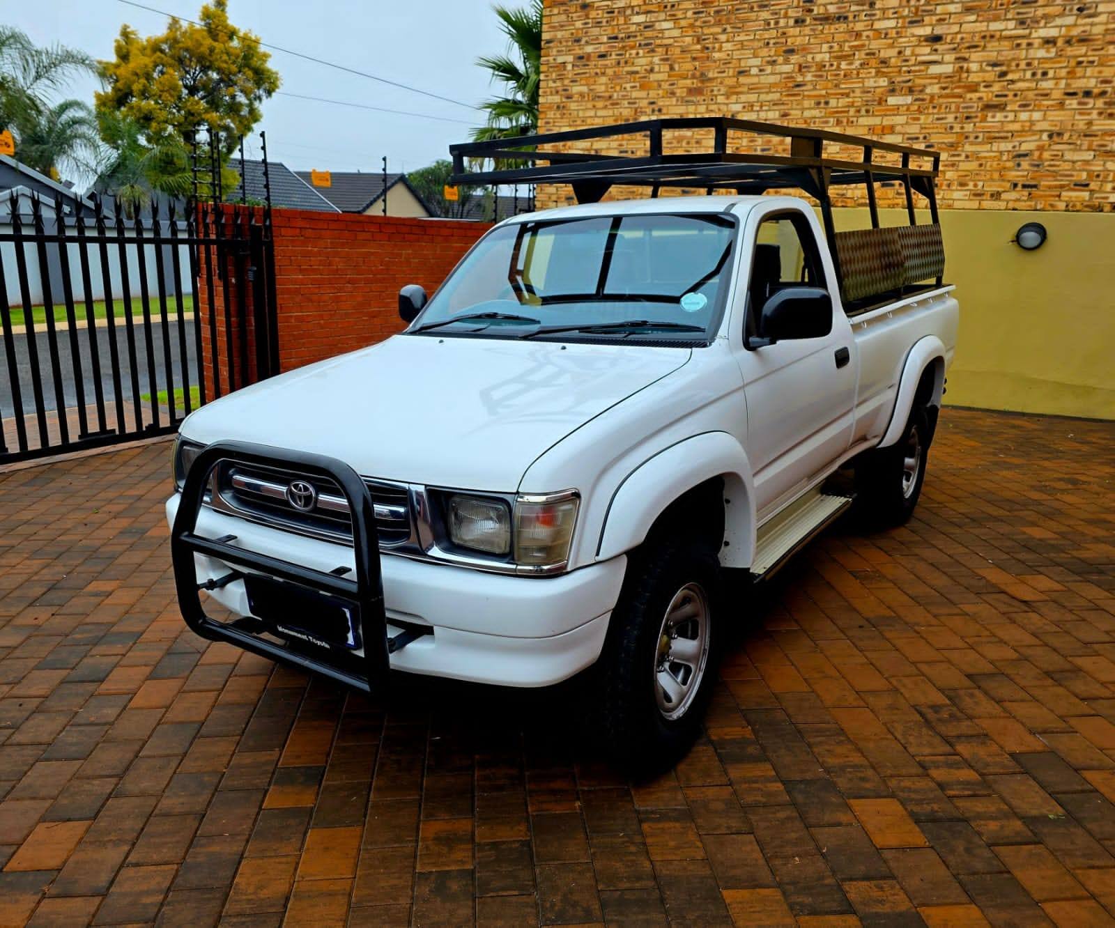 used toyota hilux