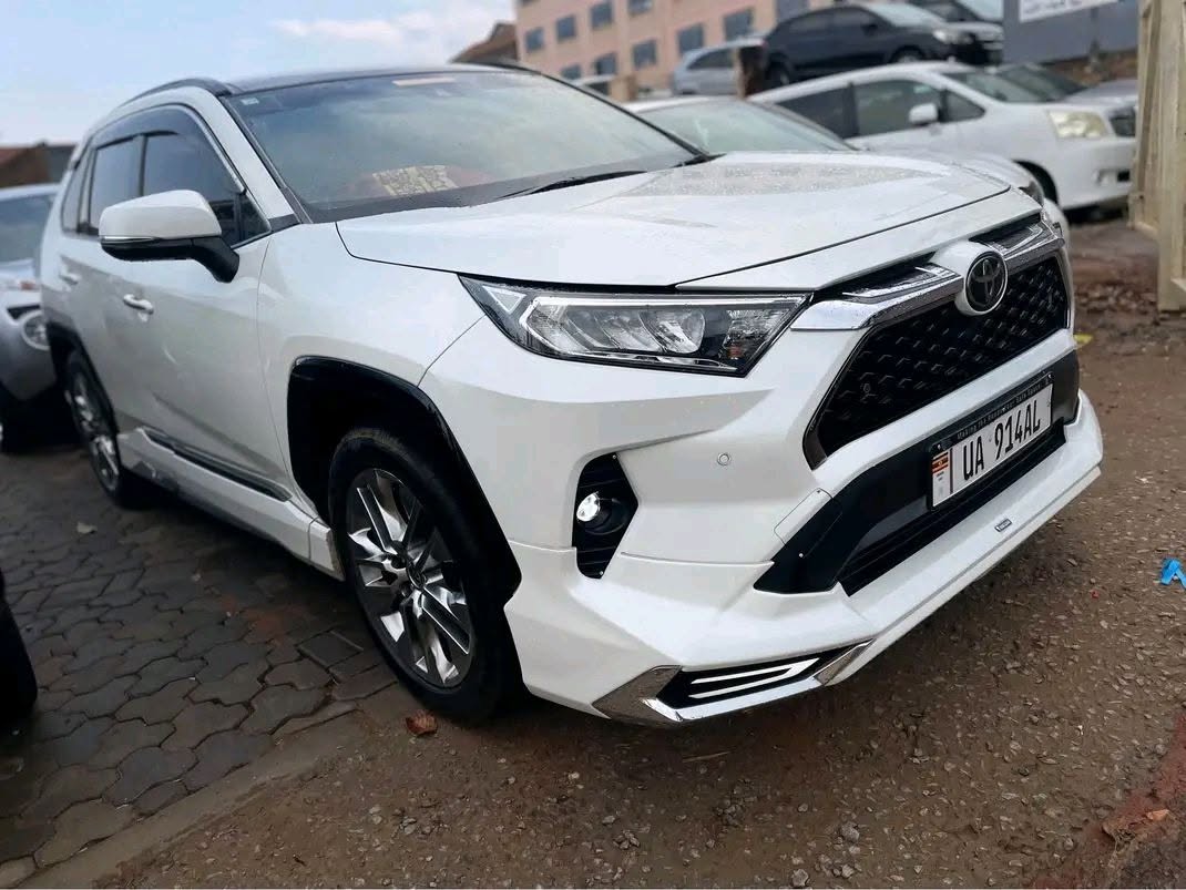 A picture of Toyota RAV4 2020 2 5cc petrol 120M