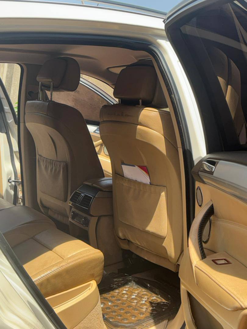 A picture of x6