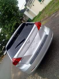 A picture of 2010 Venza