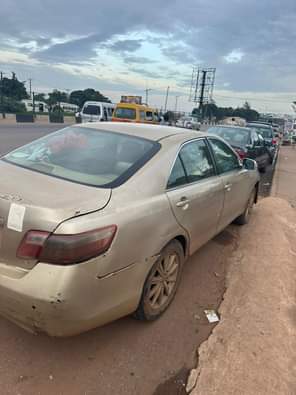 A picture of Dealers deal 2008 camry with untempered engine and gearbox 4plug