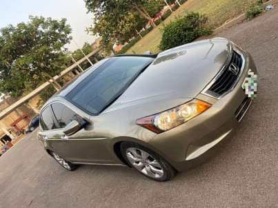 A picture of 2010 HONDA ACCORD