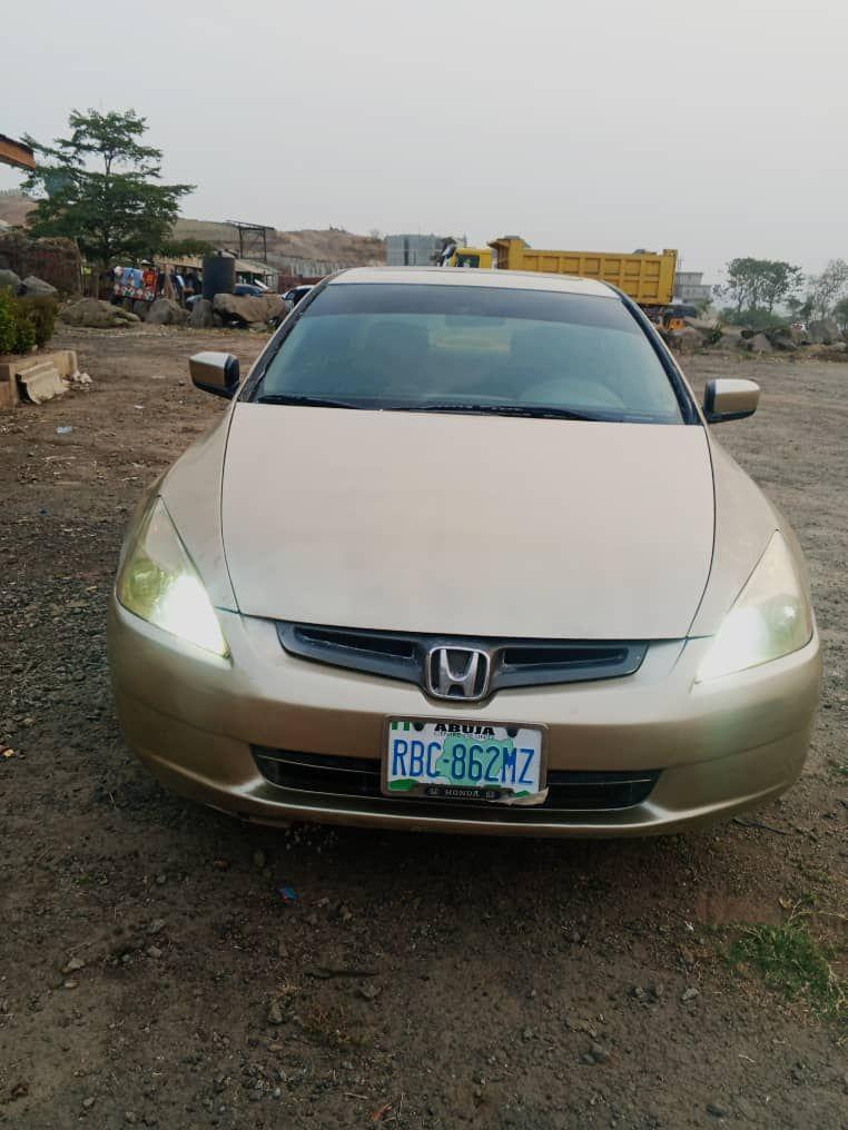A picture of 2005 Honda accord