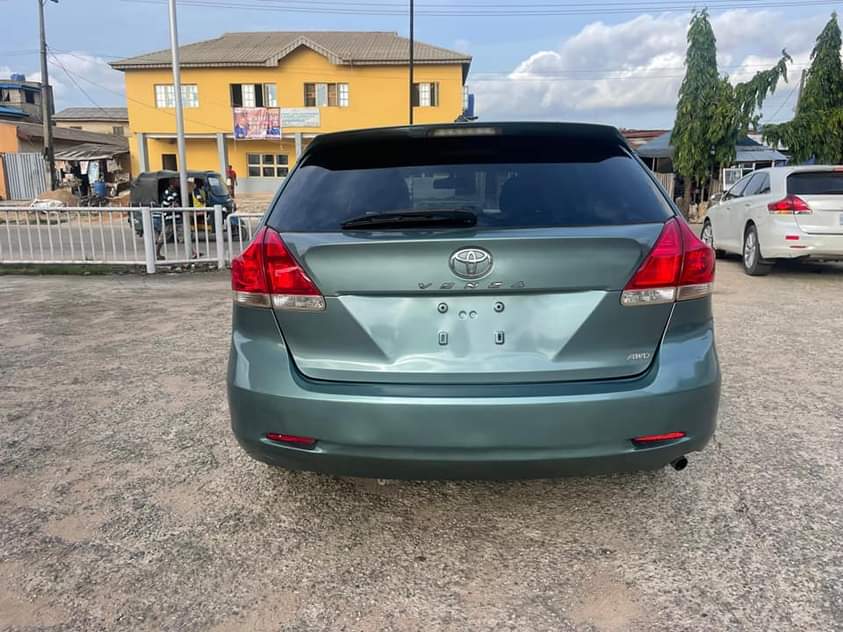 A picture of 2011 Toks Toyota Veza