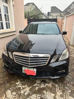 A picture of Sharp 2010 E350 with untempered engine and gear transmission everything