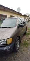 A picture of 1999 Toyota Sienna
