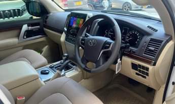 A picture of TOYOTA LANDCRUISER VX V8