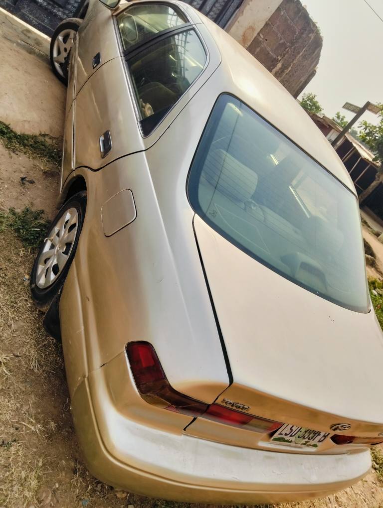 A picture of Toyota Camry le