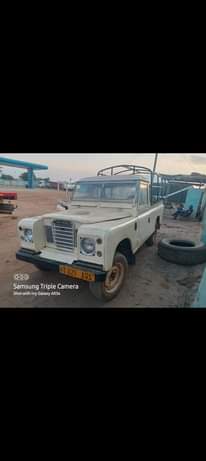 A picture of Land rover 109