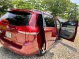 A picture of Neatly used Toyota sienna 2012 pure first body pan engine