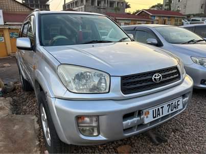 A picture of Motor Vehicle Toyota RAV4