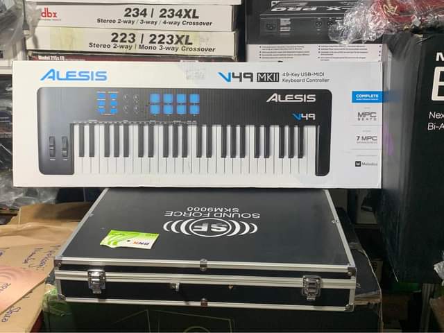 A picture of Alesis 49 key Mid keyboard