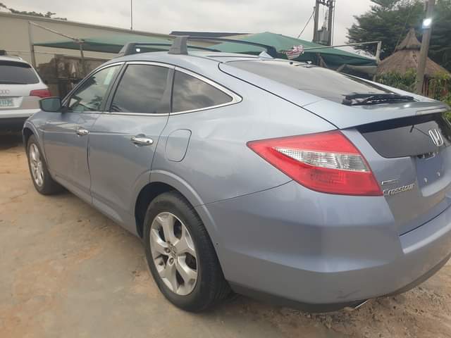 A picture of Honda crostour