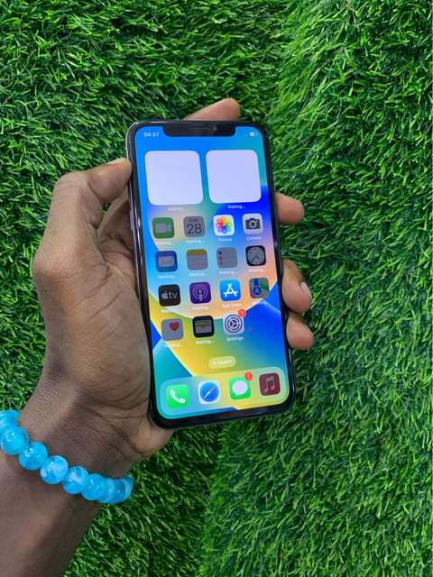 A picture of Iphone X
