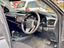 A picture of Toyota hillix for sale call me on 256751331103 or what