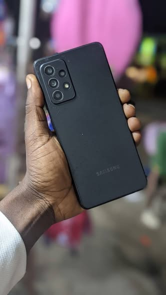 A picture of Samsung galaxy a52s 5g