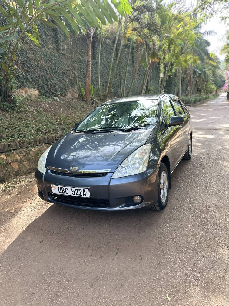 A picture of TOYOTA WISH FOR SALE 2006MODEL CALL OR WHATSAPP 0702570498