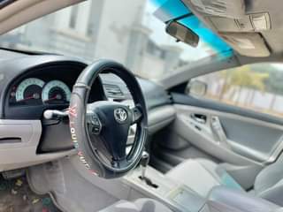 A picture of 2009 TOYOTA CAMRY SE
