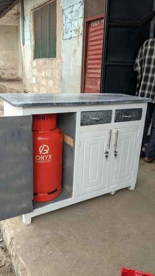 A picture of Meza za gas bei ni milango 3 ni 150 milango2