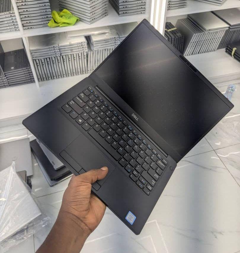 A picture of Dell i7 with 8gb Ram and 256hb SSD
