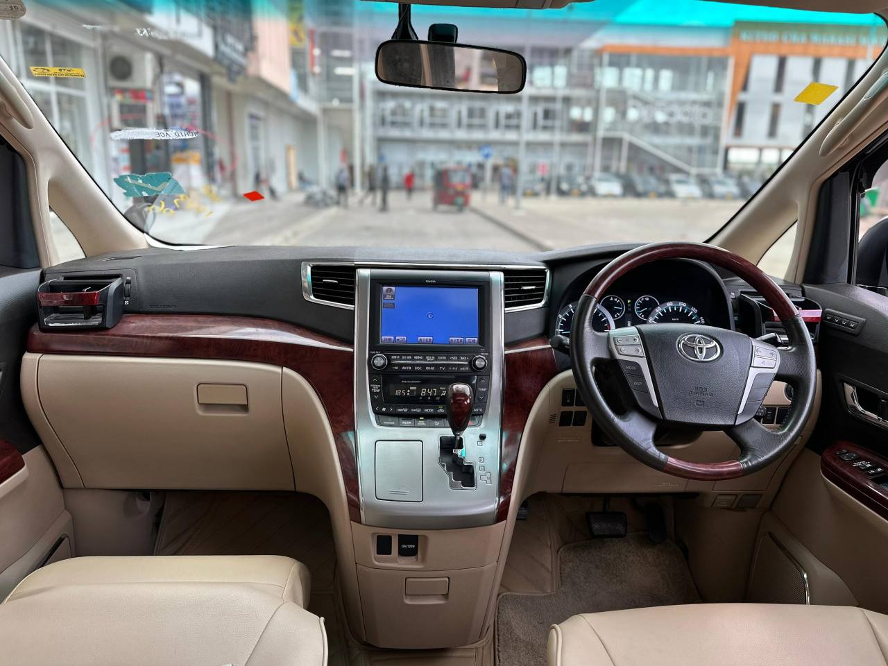 A picture of TOYOTA ALPHARD NEW MODEL