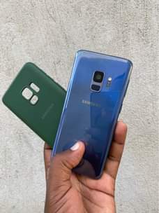 A picture of Samsung s9