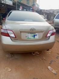 A picture of Tokumbo standard Toyota CAMRY Hybrid Full options with thumbstart reverse