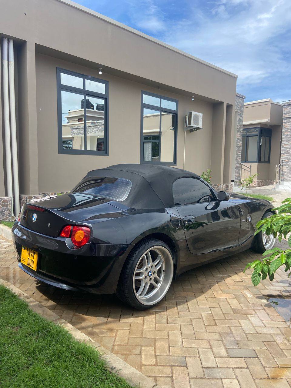 A picture of BMW Z4