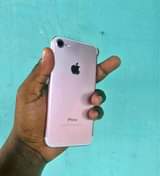 A picture of Iphone 7plain GB32