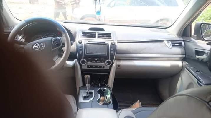 A picture of 2013 TOYOTA CAMRY
