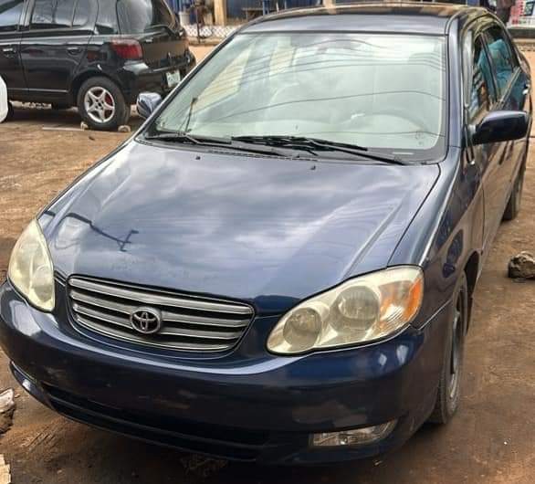 A picture of Takas Motors 07060931241 Direct Belgium Toyota Corolla 2005 Pure and