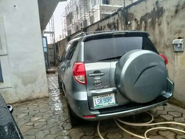 A picture of 2009 Toyota RAV4 used