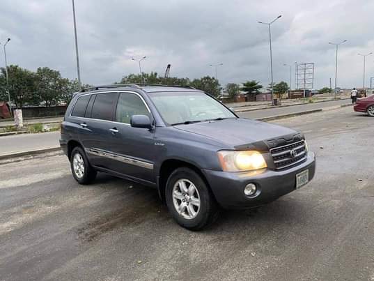 A picture of 2002 Toyota HIGHLANDER V6 Limited EDITION