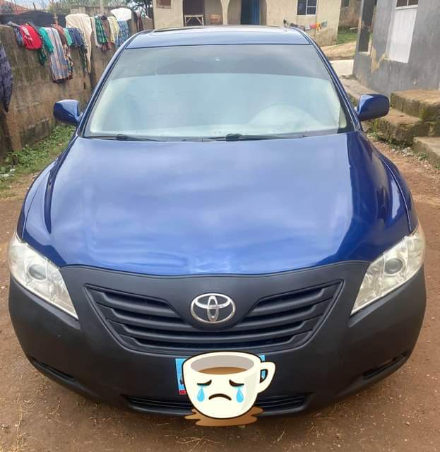 A picture of Camry 08