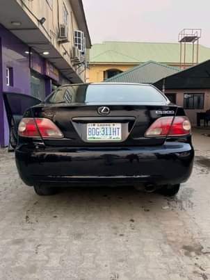A picture of 2012 Lexus Ex300 Good