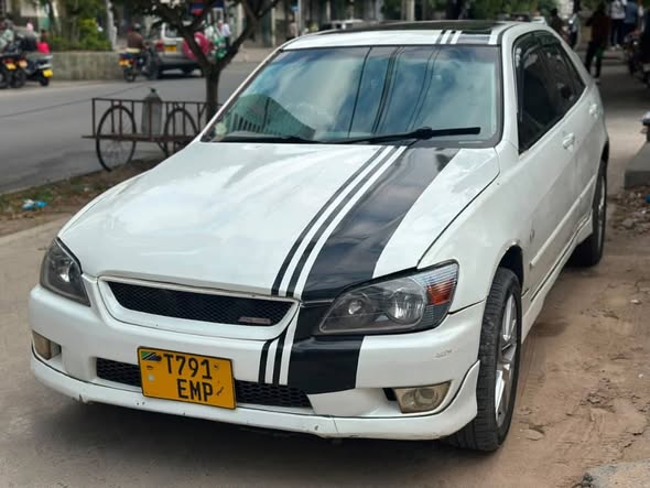 A picture of TOYOTA ALTEZZA