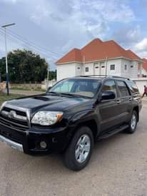 A picture of Extremely clean Belgium standard Toyota 4Runner 2005 buyer and drive