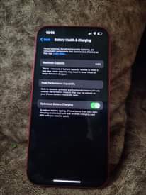 A picture of Iphone 14 plain