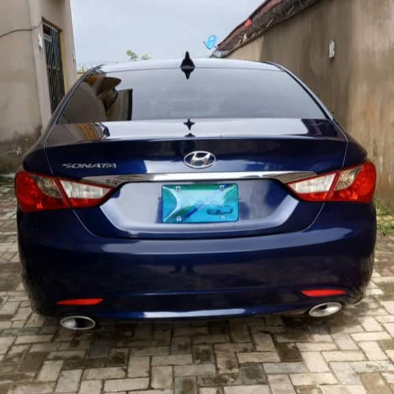 A picture of 2014 Hyundai sonata. Everything very Ok. First body.