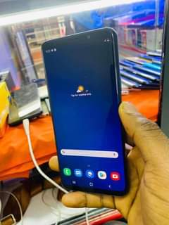 A picture of Samsung s9