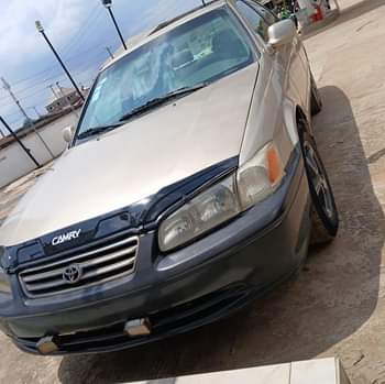 A picture of Toyota camry 2001 model 4plugs 07032131470