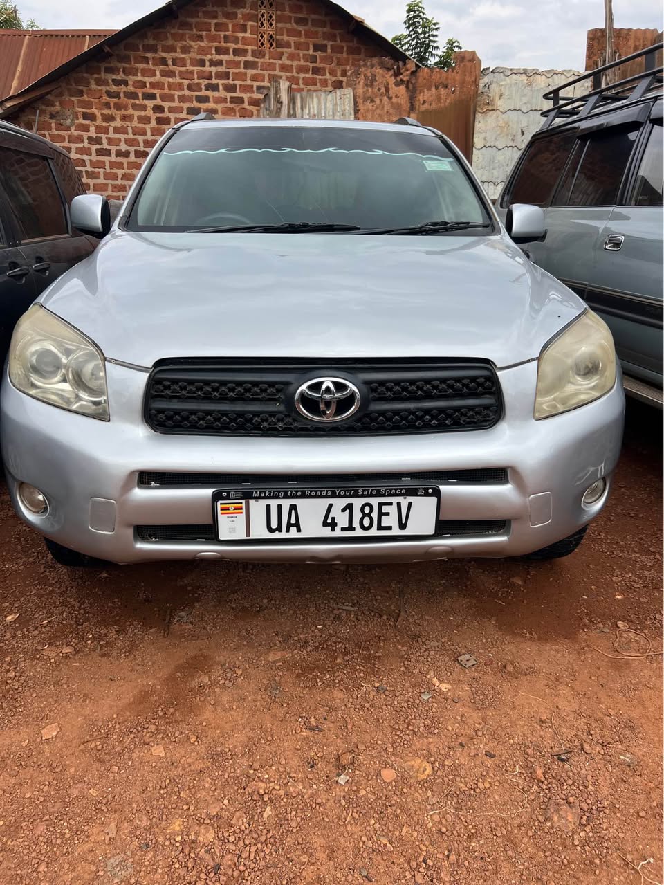 A picture of RAV4 2007